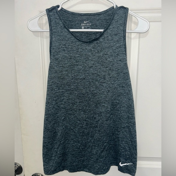 Nike Women's Dri Fit Tank Top size medium, gray black sleeveless athletic top - Picture 1 of 5